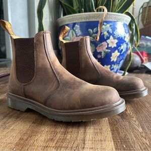 2976 CRAZY HORSE LEATHER CHELSEA BOOTS